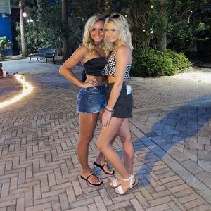 Meet your Posher, Jillian